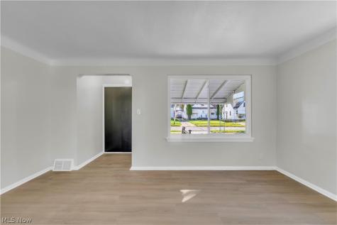 5420 Oakwood Avenue Maple Heights OH 44137