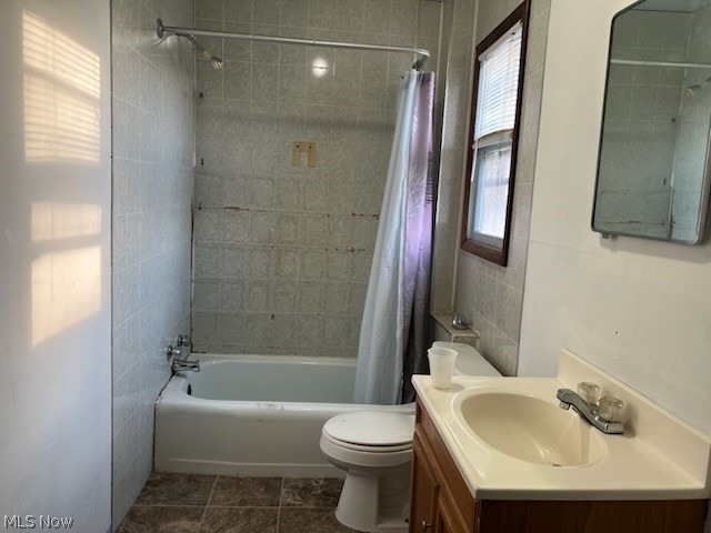 202 Walton Avenue Barnesville OH 43713