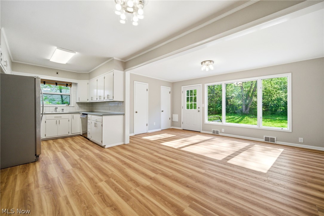 2673 Belvoir Boulevard Shaker Heights OH 44122