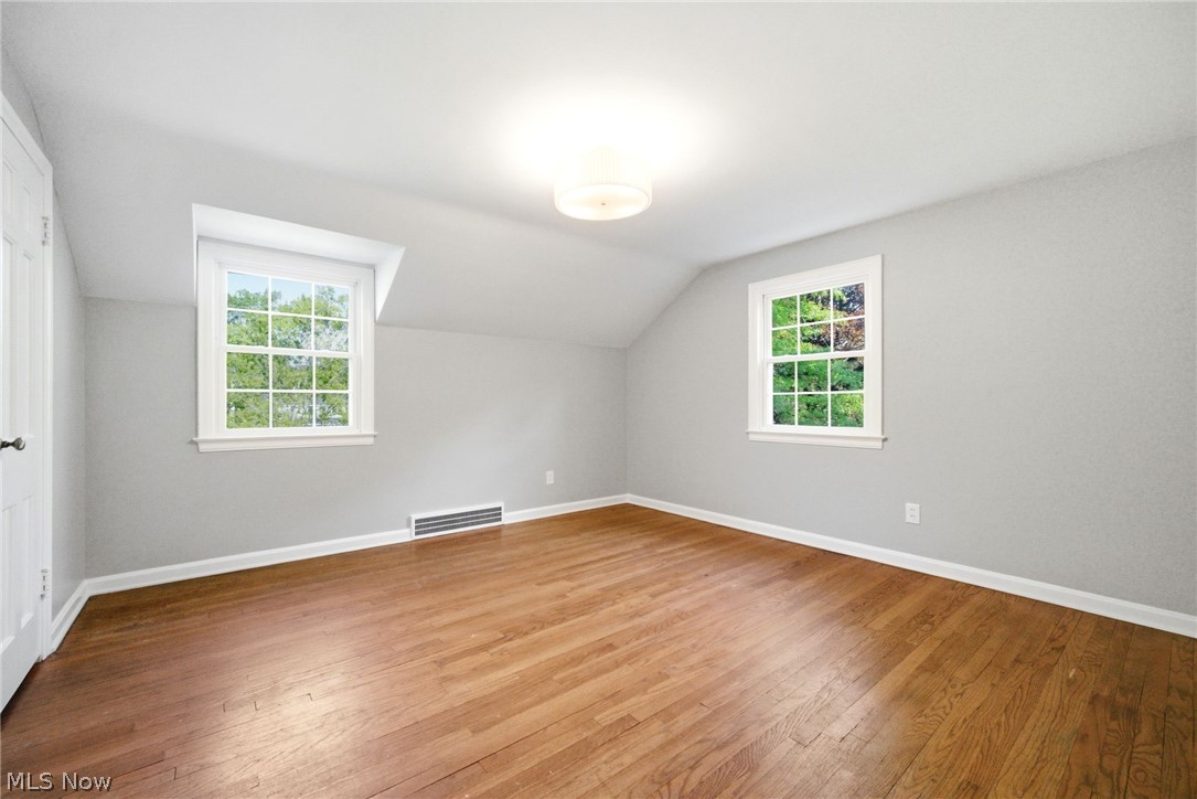 2673 Belvoir Boulevard Shaker Heights OH 44122