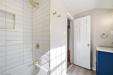 2673 Belvoir Boulevard Shaker Heights OH 44122
