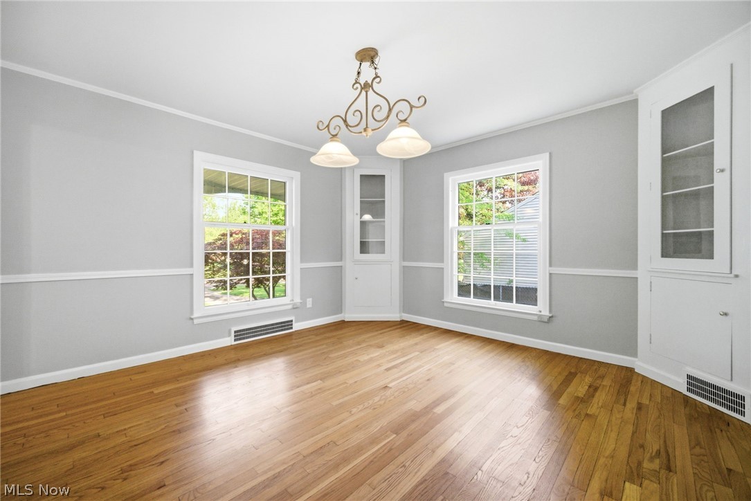 2673 Belvoir Boulevard Shaker Heights OH 44122