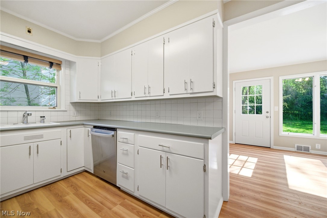 2673 Belvoir Boulevard Shaker Heights OH 44122