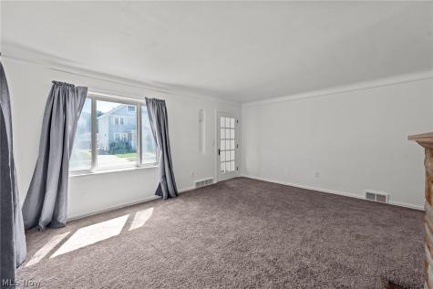 19701 Pasnow Avenue Euclid OH 44119