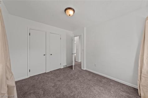 19701 Pasnow Avenue Euclid OH 44119