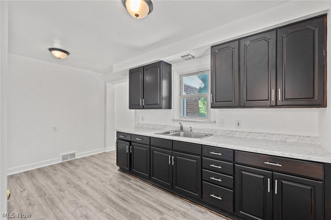 19701 Pasnow Avenue Euclid OH 44119
