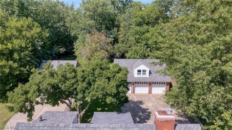 19701 Pasnow Avenue Euclid OH 44119