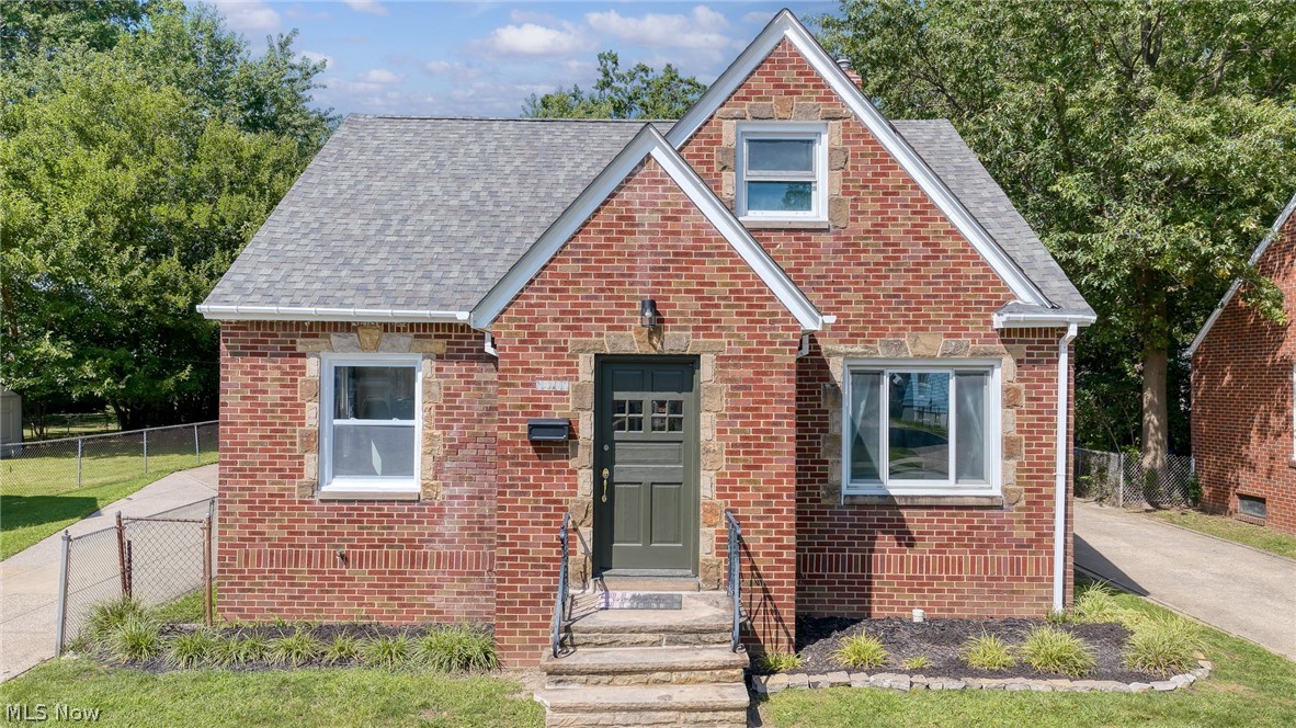19701 Pasnow Avenue Euclid OH 44119