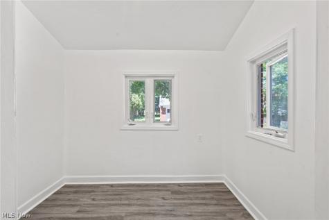 19701 Pasnow Avenue Euclid OH 44119