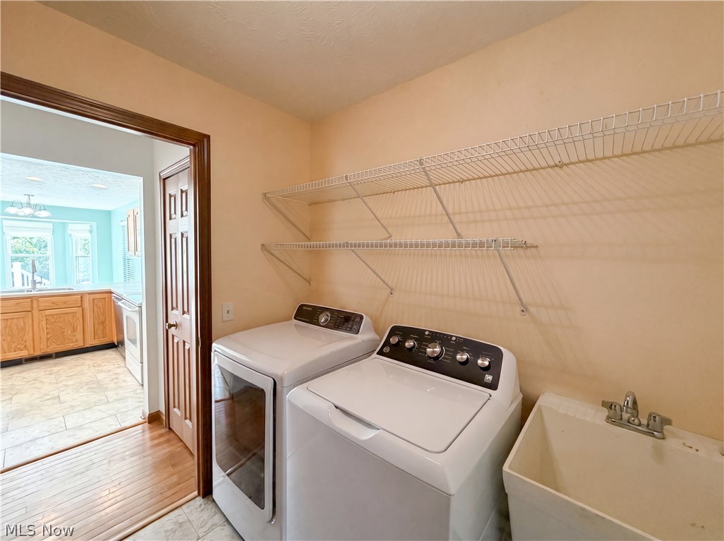 6016 W Breezeway Drive North Ridgeville OH 44039