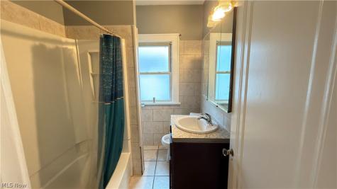 3637 W 159th Street Cleveland OH 44111
