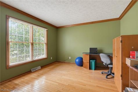 301 Aynesly Way Brunswick OH 44212