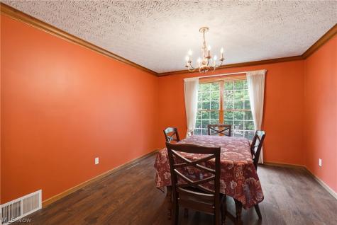 301 Aynesly Way Brunswick OH 44212