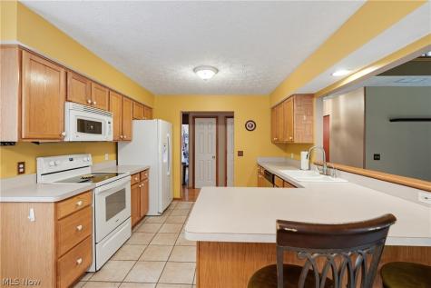 301 Aynesly Way Brunswick OH 44212