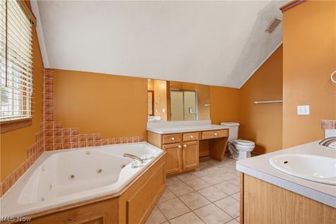 301 Aynesly Way Brunswick OH 44212