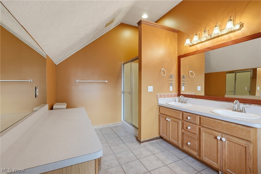 301 Aynesly Way Brunswick OH 44212