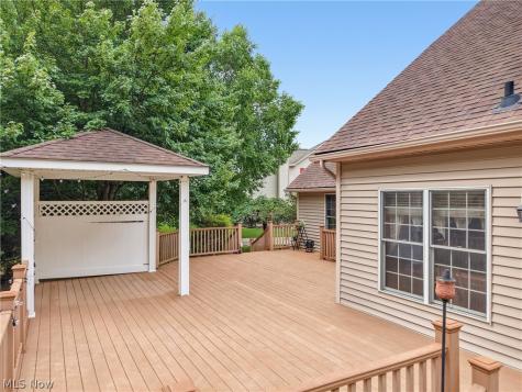 301 Aynesly Way Brunswick OH 44212