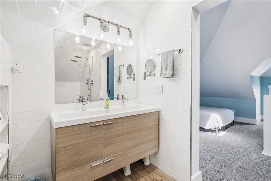 1463 Wyandotte Avenue Lakewood OH 44107