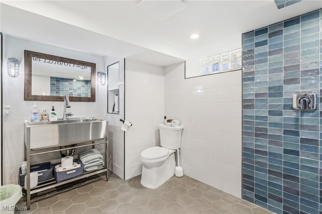 1463 Wyandotte Avenue Lakewood OH 44107