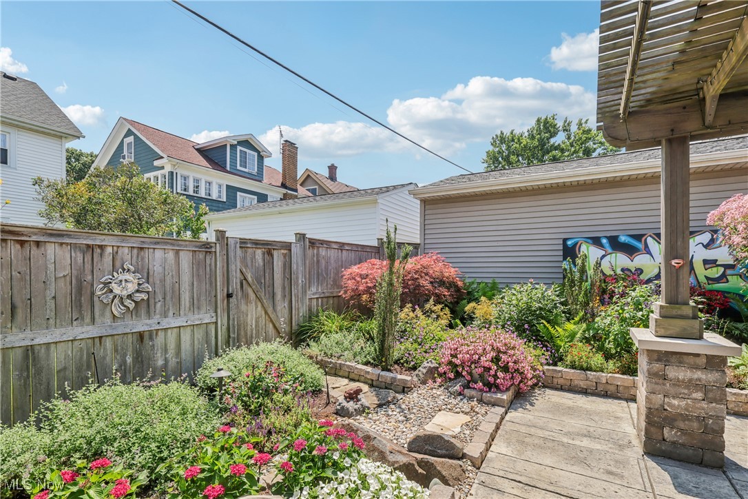 1463 Wyandotte Avenue Lakewood OH 44107