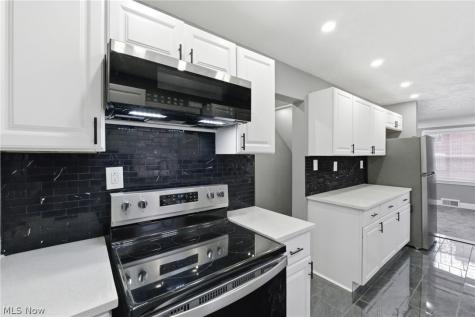 3153 Becket Road Cleveland OH 44120