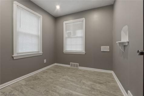 3153 Becket Road Cleveland OH 44120