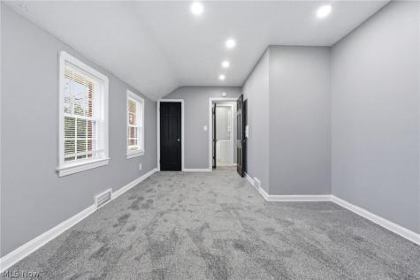 3153 Becket Road Cleveland OH 44120