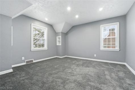 3153 Becket Road Cleveland OH 44120