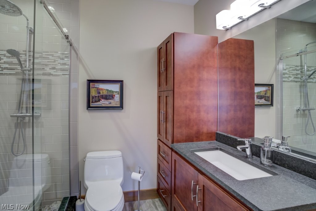 2832 State Route 82 Aurora OH 44202