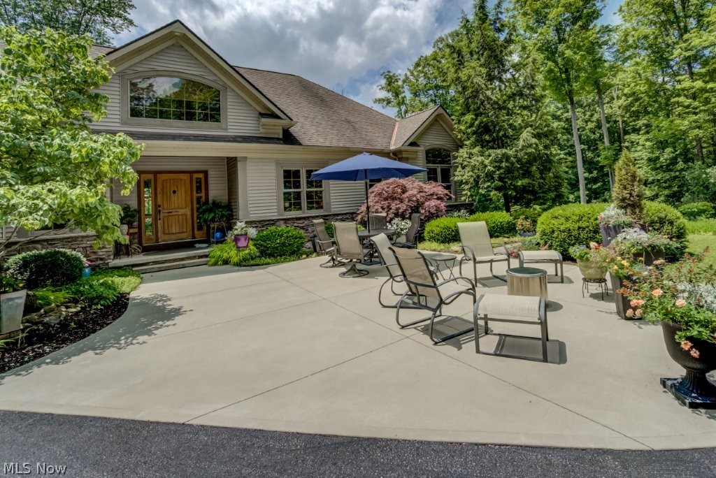 2832 State Route 82 Aurora OH 44202