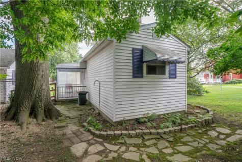 226 9th Street NE Massillon OH 44646