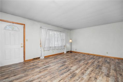 792 Hillcrest Drive Wadsworth OH 44281