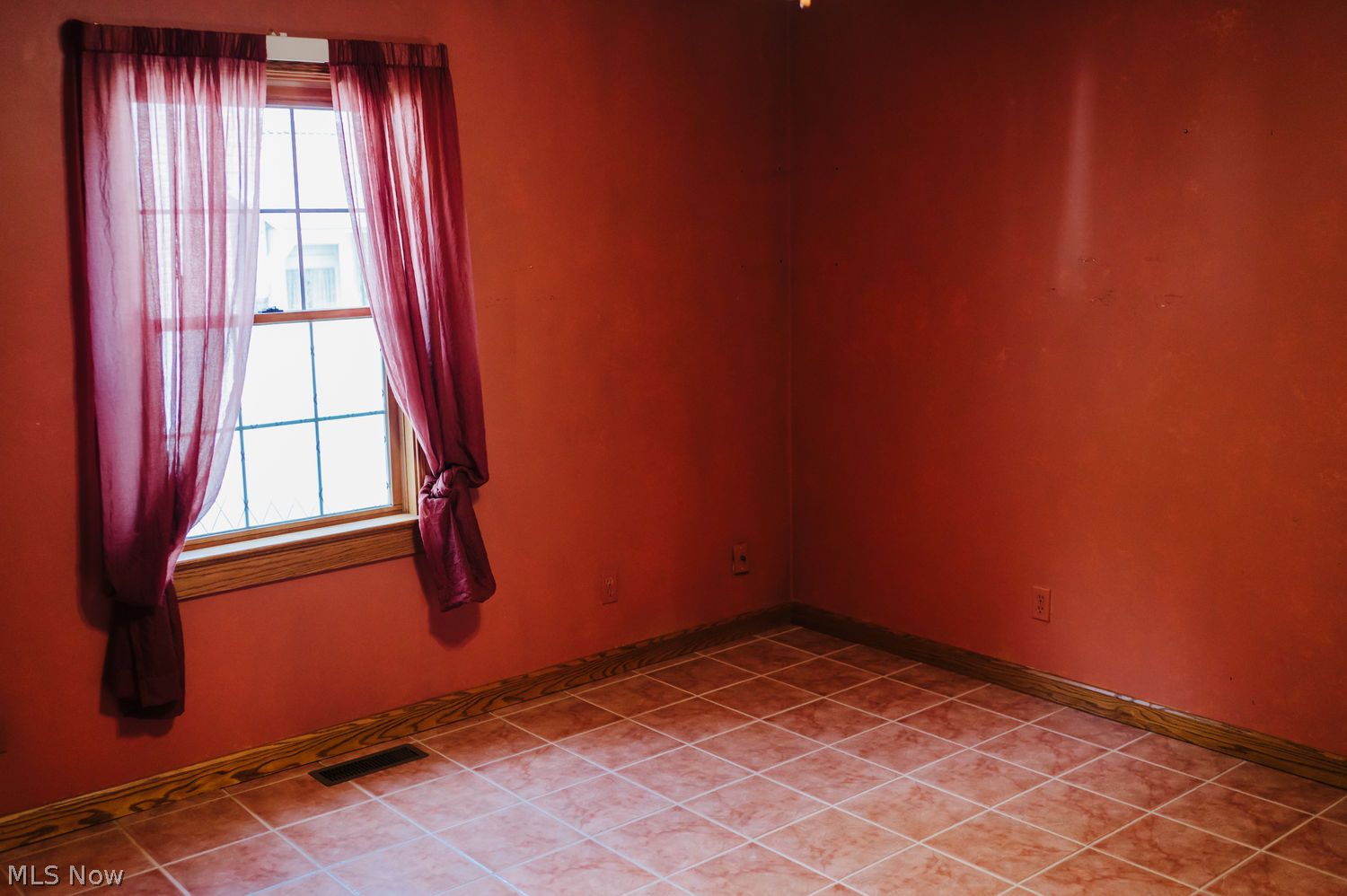 546 W Maple Street North Canton OH 44720