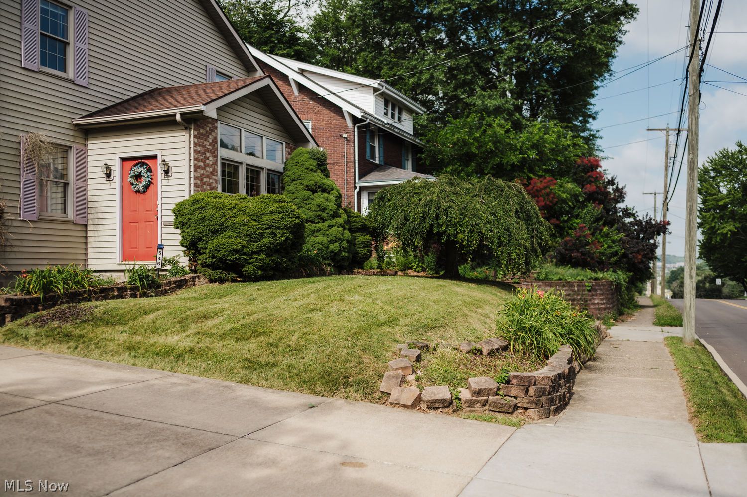 546 W Maple Street North Canton OH 44720