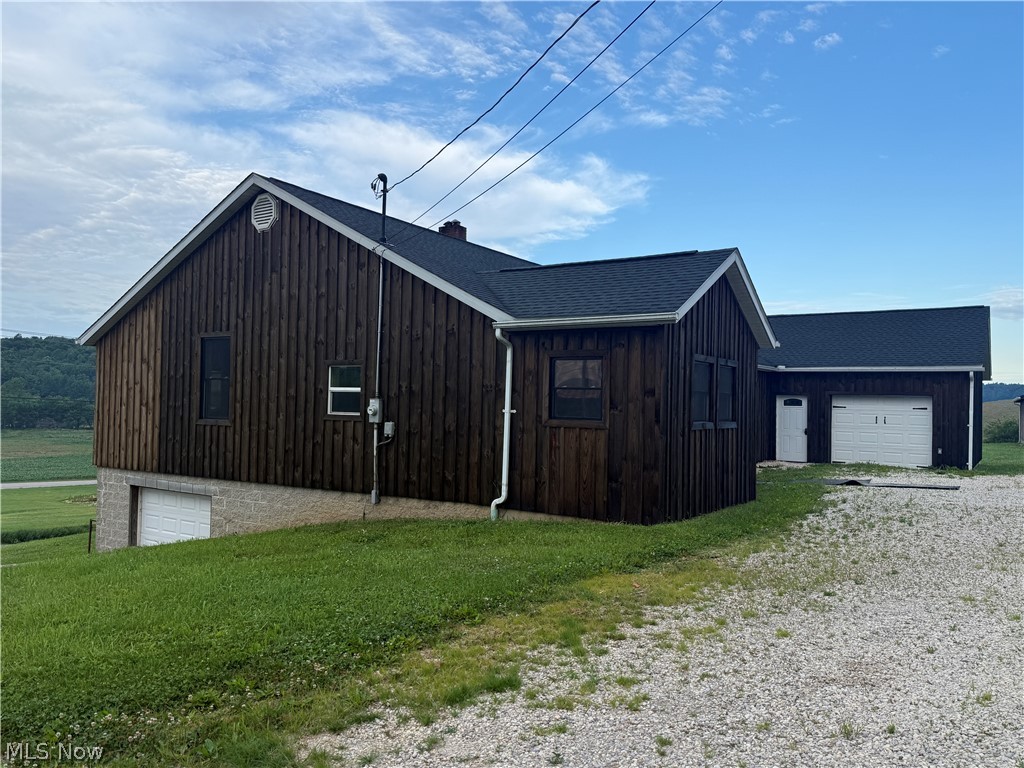 18513 Hobbler Lane Lore City OH 43755