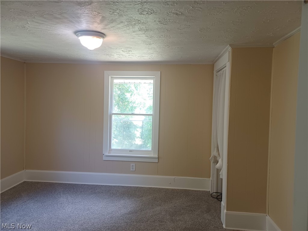 660 4th Street SW Warren OH 44483