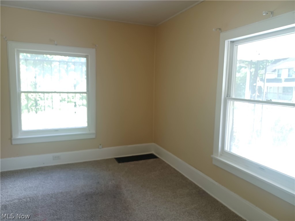 660 4th Street SW Warren OH 44483