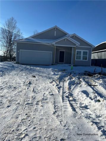 437 Pheasant Run Elyria OH 44035