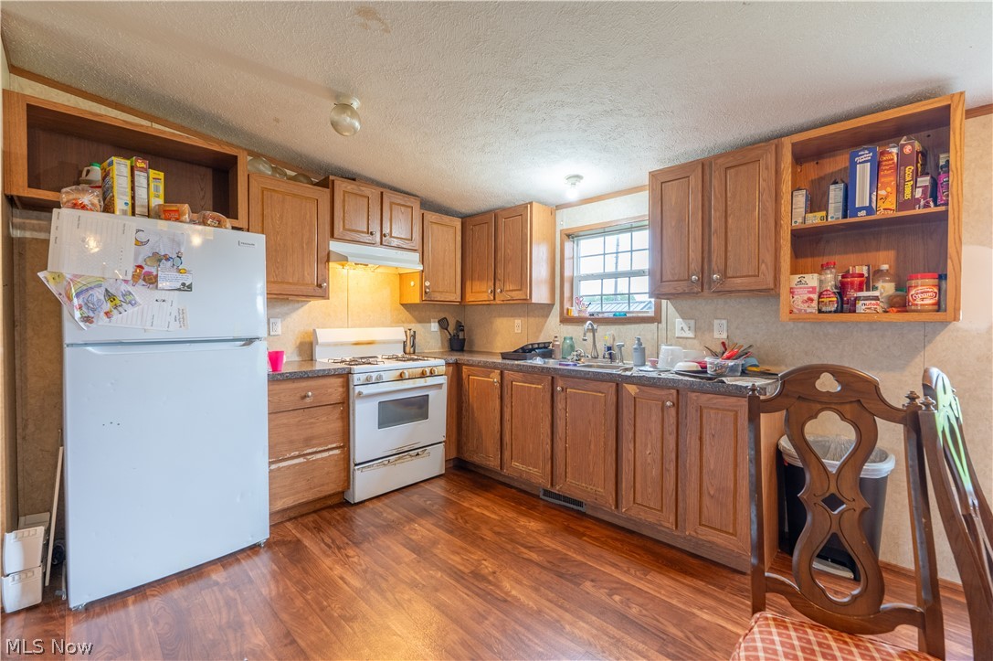 2195 James Street SE New Philadelphia OH 44663