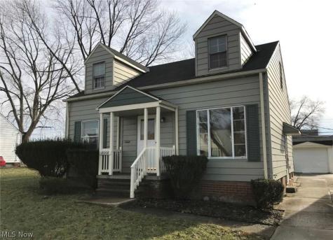 18208 Edinboro Avenue Maple Heights OH 44137