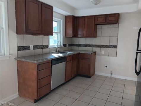 18208 Edinboro Avenue Maple Heights OH 44137
