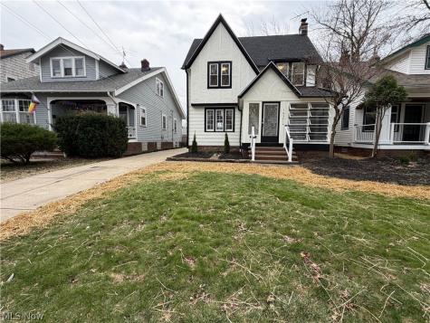 16501 Larchwood Avenue Cleveland OH 44135