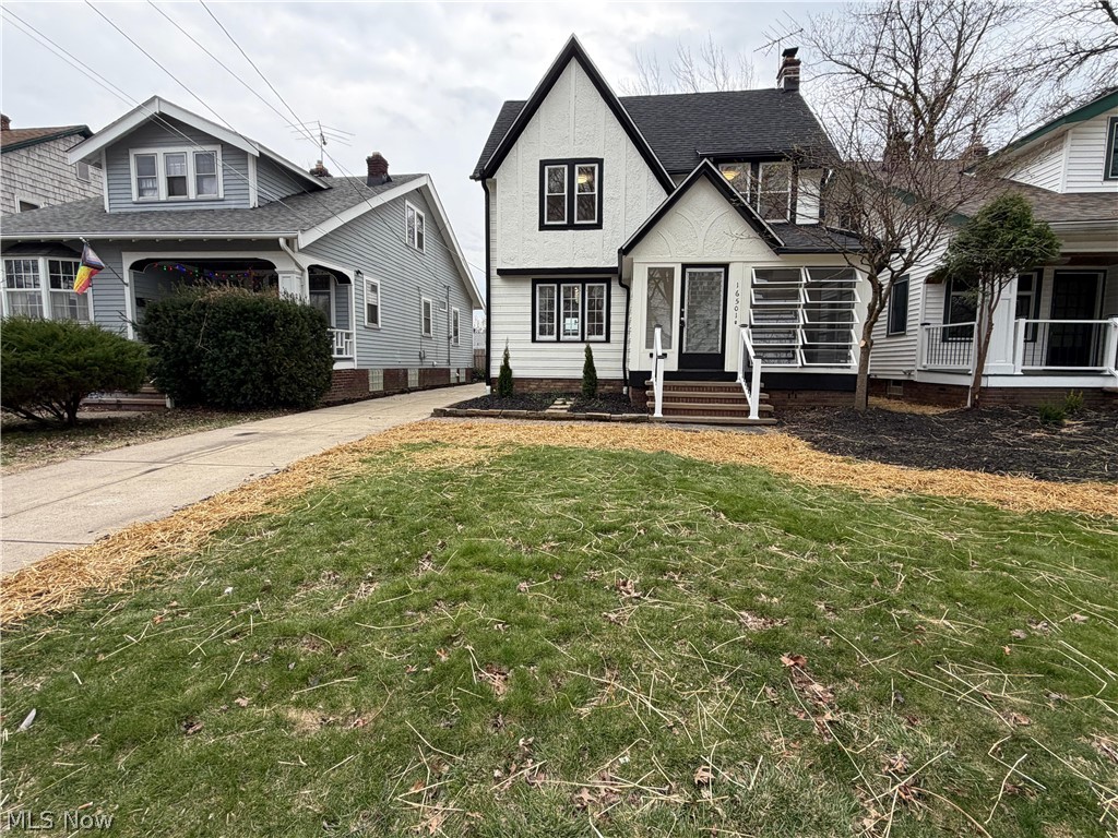 16501 Larchwood Avenue Cleveland OH 44135