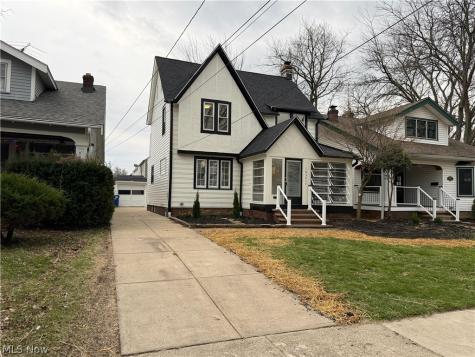 16501 Larchwood Avenue Cleveland OH 44135