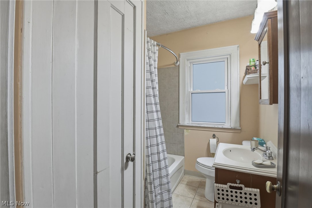 2148 Northland Avenue Lakewood OH 44107