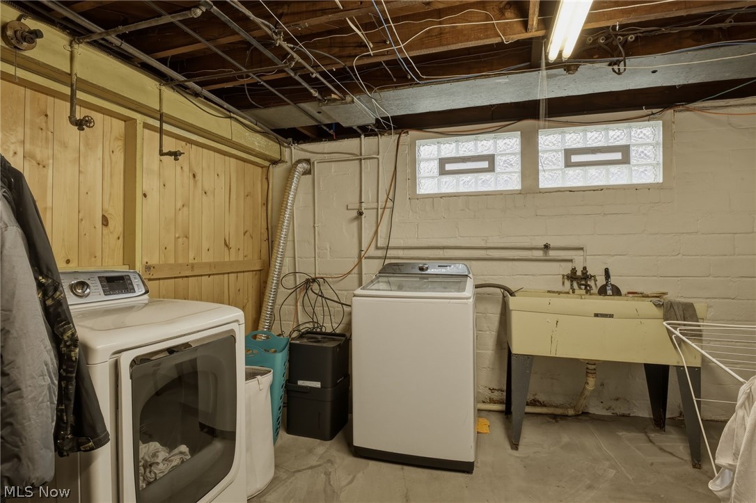 2148 Northland Avenue Lakewood OH 44107