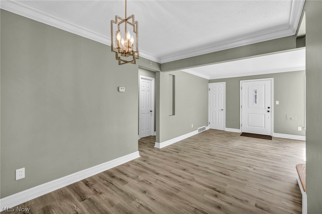 7198 Greenleaf Avenue Parma OH 44130