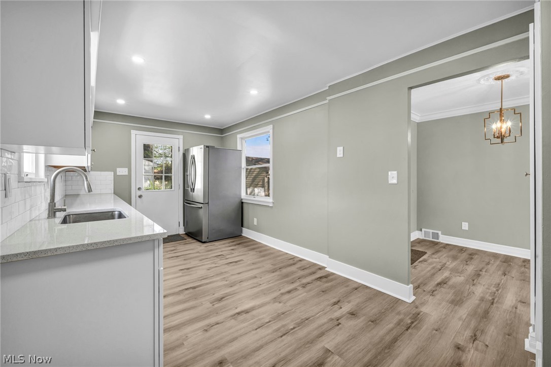 7198 Greenleaf Avenue Parma OH 44130
