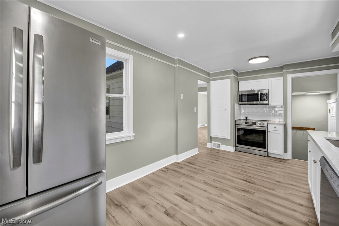 7198 Greenleaf Avenue Parma OH 44130