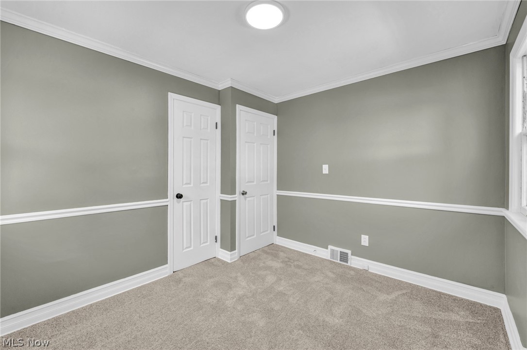 7198 Greenleaf Avenue Parma OH 44130